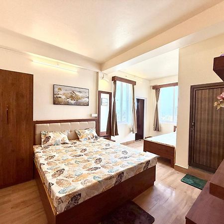Yepplo Holiday Home - Complimentary Breakfast - 24 Hrs Caretaker & Power Backup Shillong Esterno foto