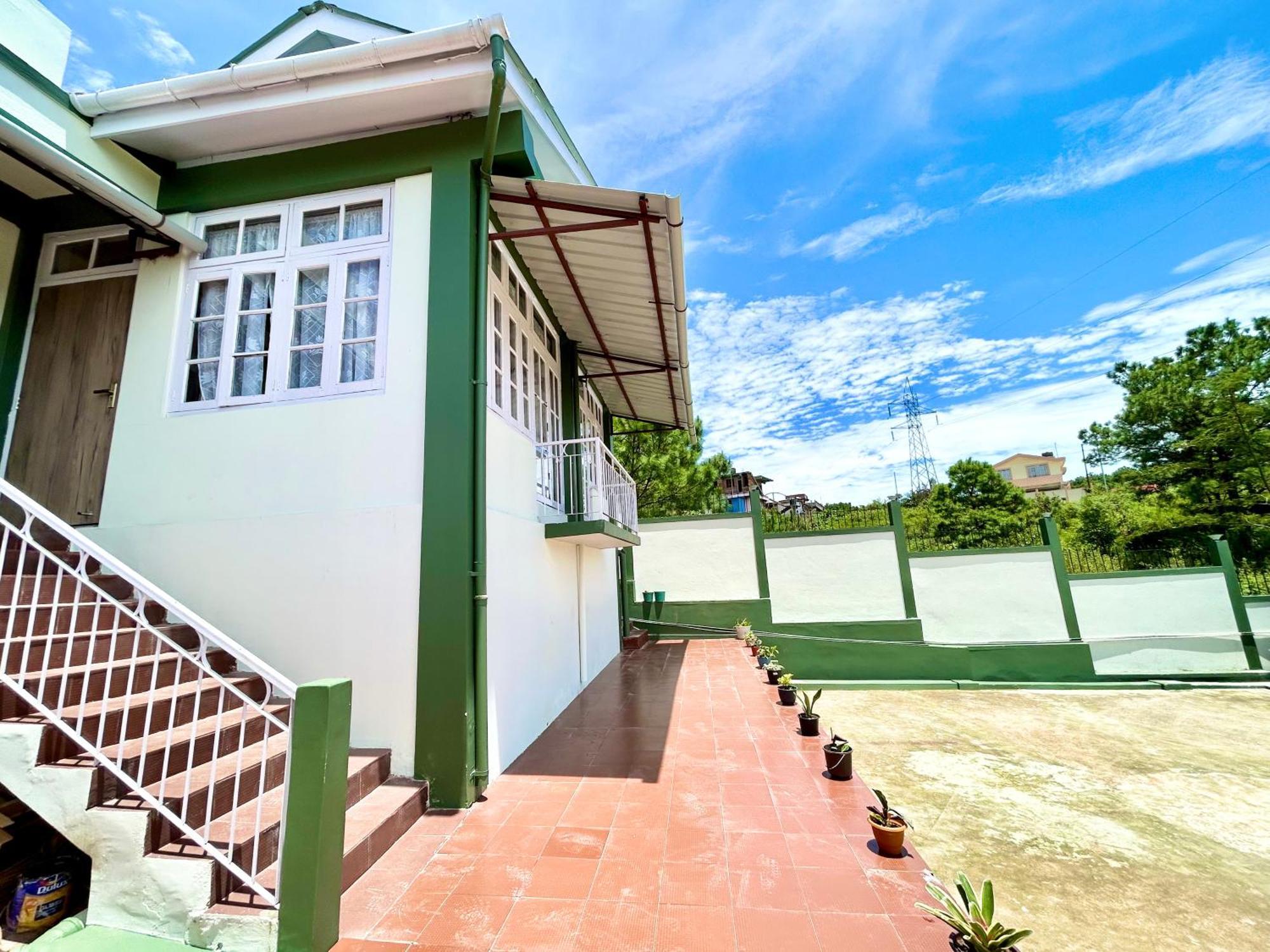 Yepplo Holiday Home - Complimentary Breakfast - 24 Hrs Caretaker & Power Backup Shillong Esterno foto
