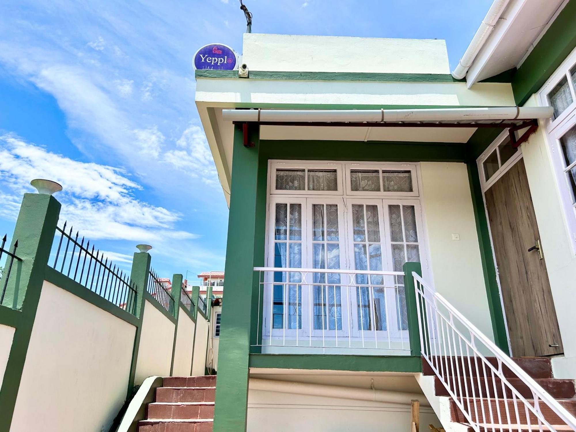 Yepplo Holiday Home - Complimentary Breakfast - 24 Hrs Caretaker & Power Backup Shillong Esterno foto