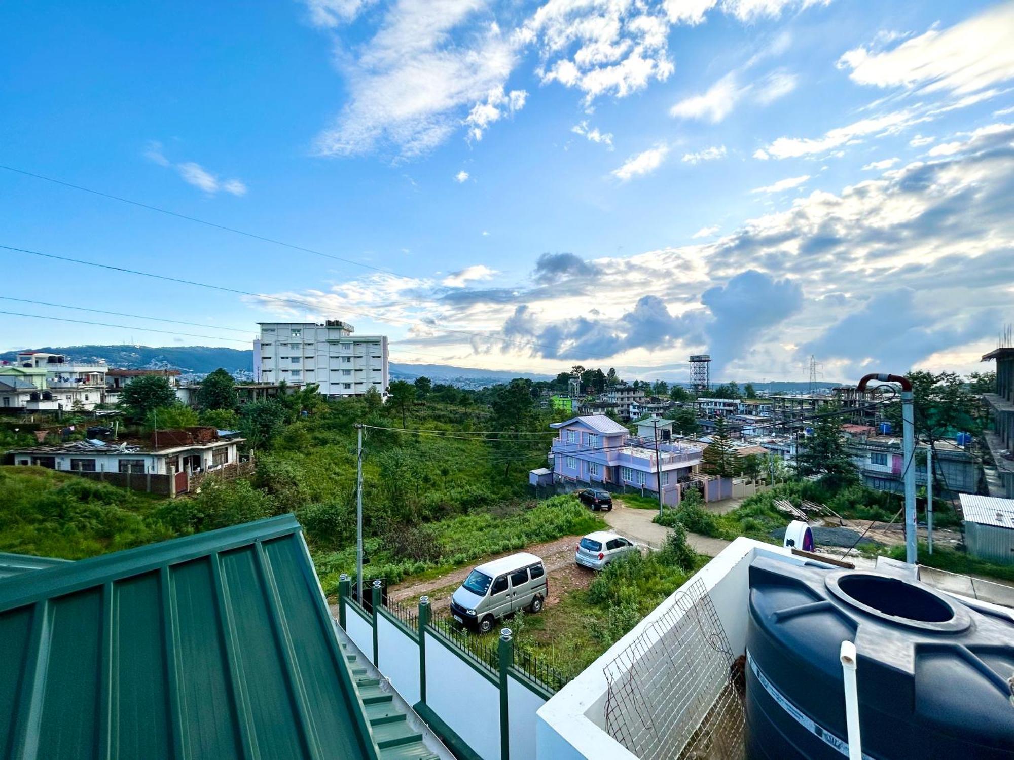 Yepplo Holiday Home - Complimentary Breakfast - 24 Hrs Caretaker & Power Backup Shillong Esterno foto