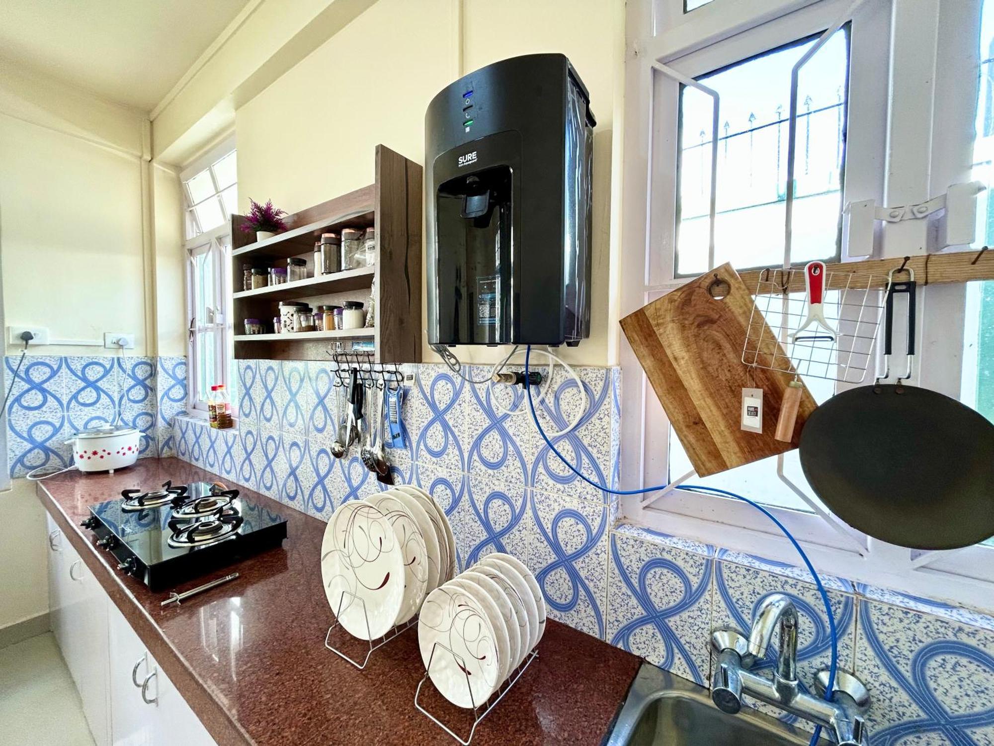 Yepplo Holiday Home - Complimentary Breakfast - 24 Hrs Caretaker & Power Backup Shillong Esterno foto