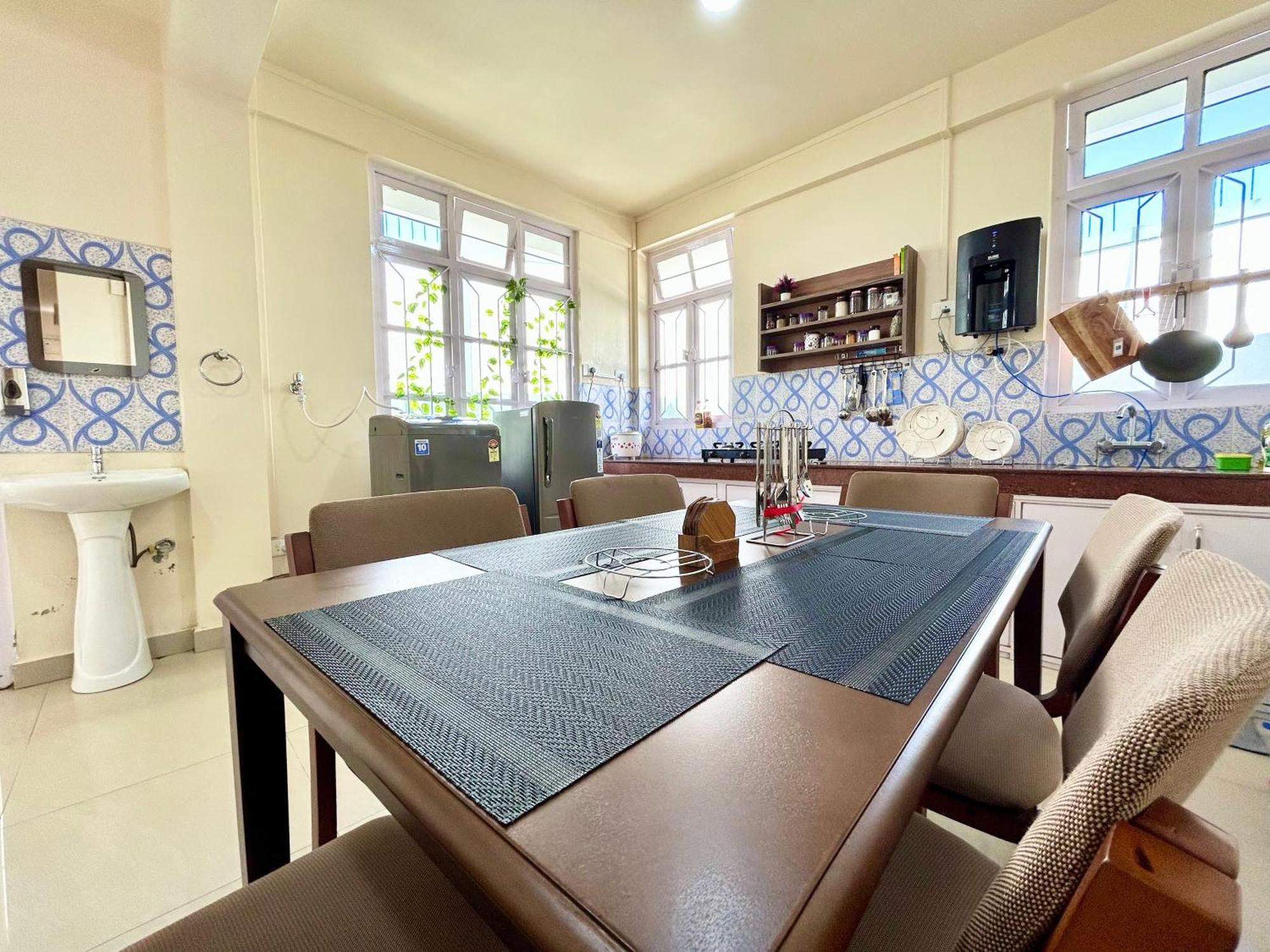 Yepplo Holiday Home - Complimentary Breakfast - 24 Hrs Caretaker & Power Backup Shillong Esterno foto