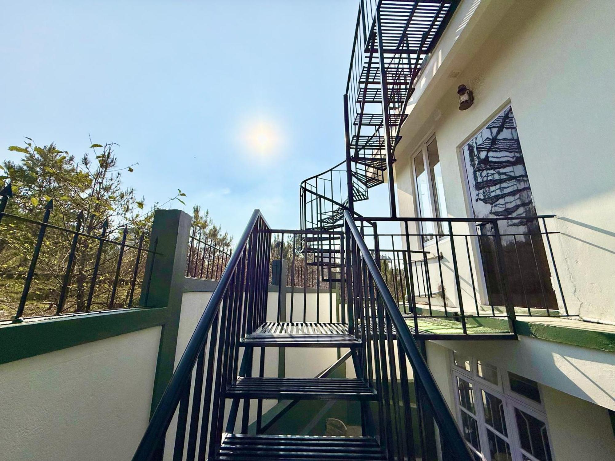 Yepplo Holiday Home - Complimentary Breakfast - 24 Hrs Caretaker & Power Backup Shillong Esterno foto